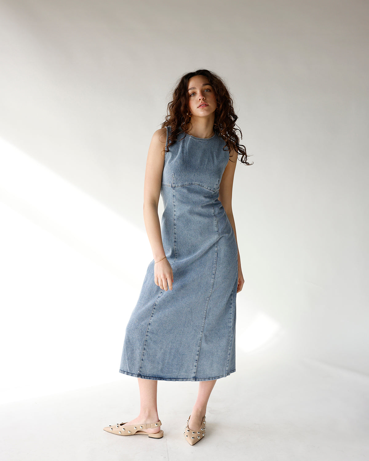light wash denim sleeveless midi dress