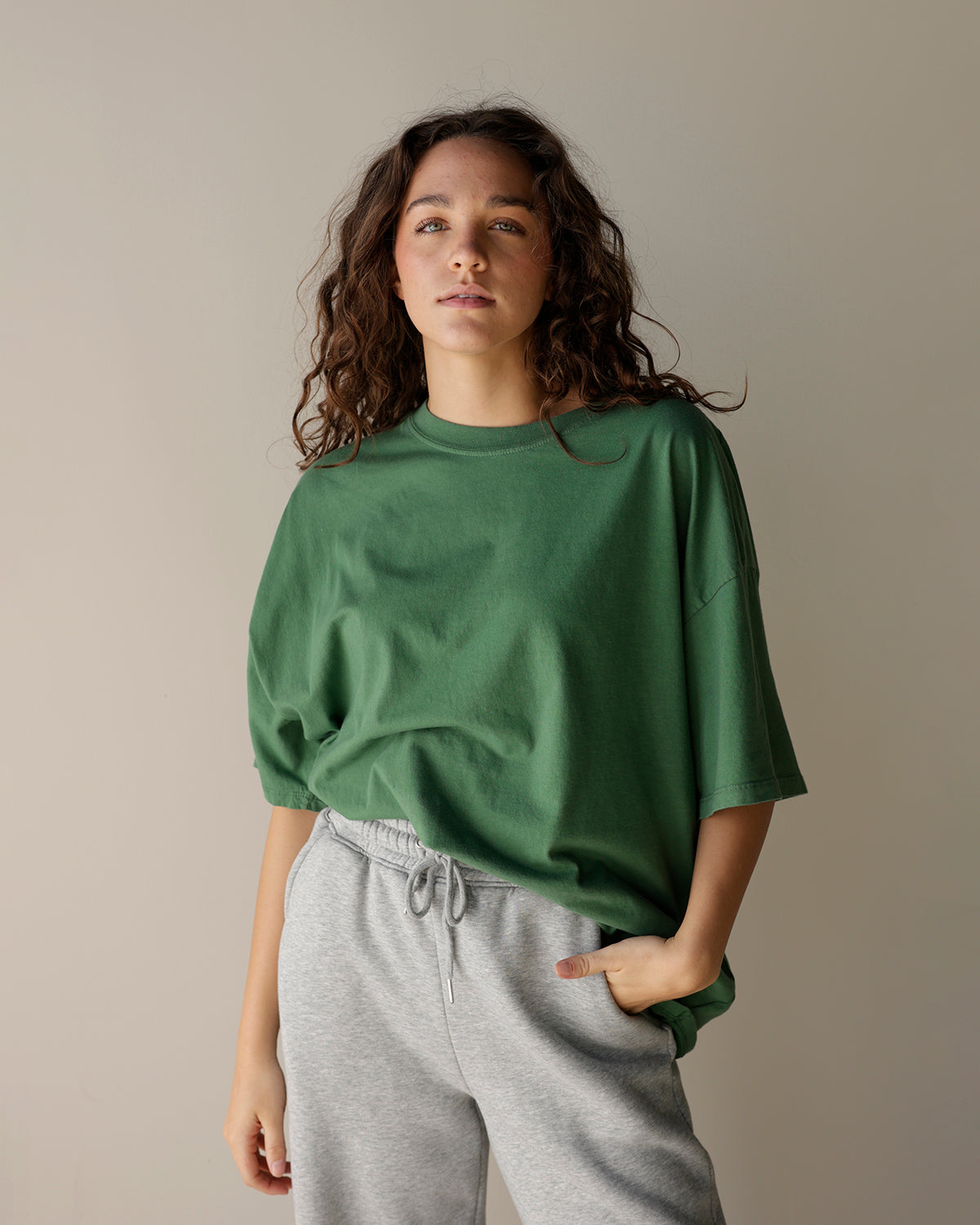 DAYDREAMER LA VINTAGE OLIVE GRAPHIC TEE
