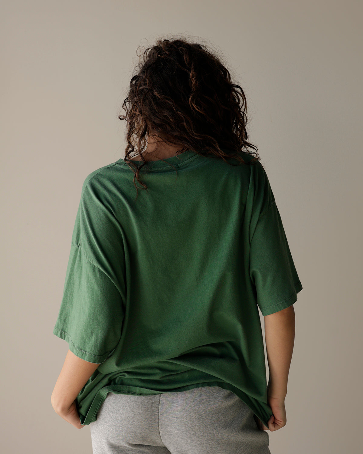 DAYDREAMER LA VINTAGE OLIVE GRAPHIC TEE