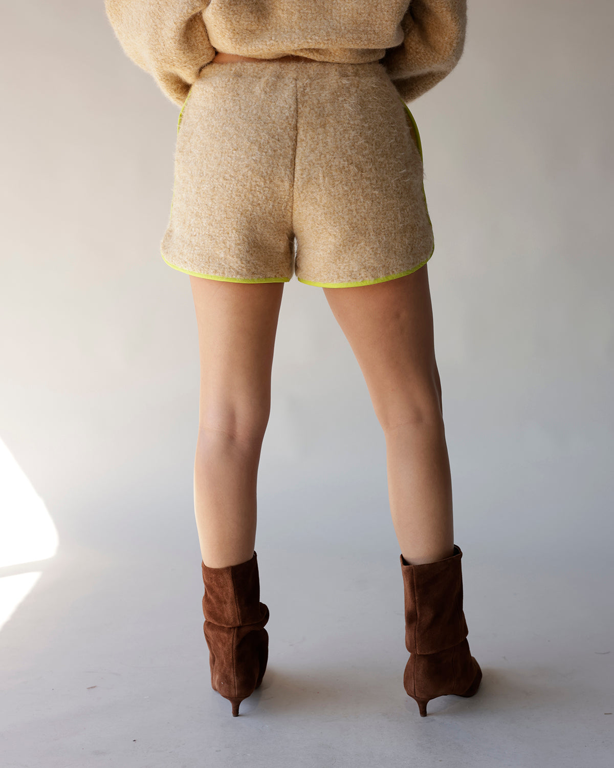 ECRU LIME FLEECE SHORTS