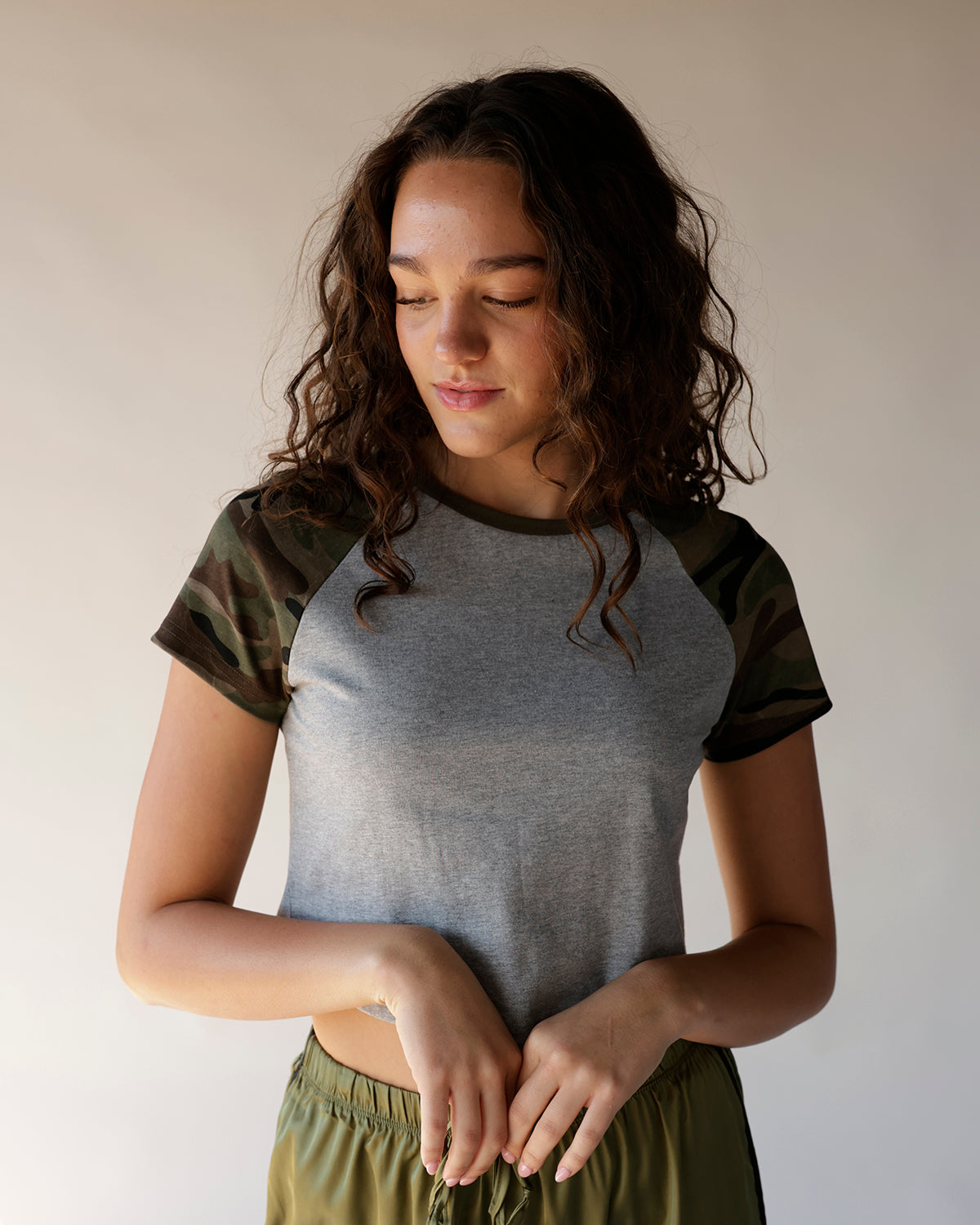 CAMO RAGLAN BABY TEE