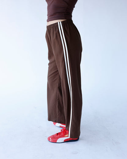DOWNTOWN TRACK PANT X BROWN