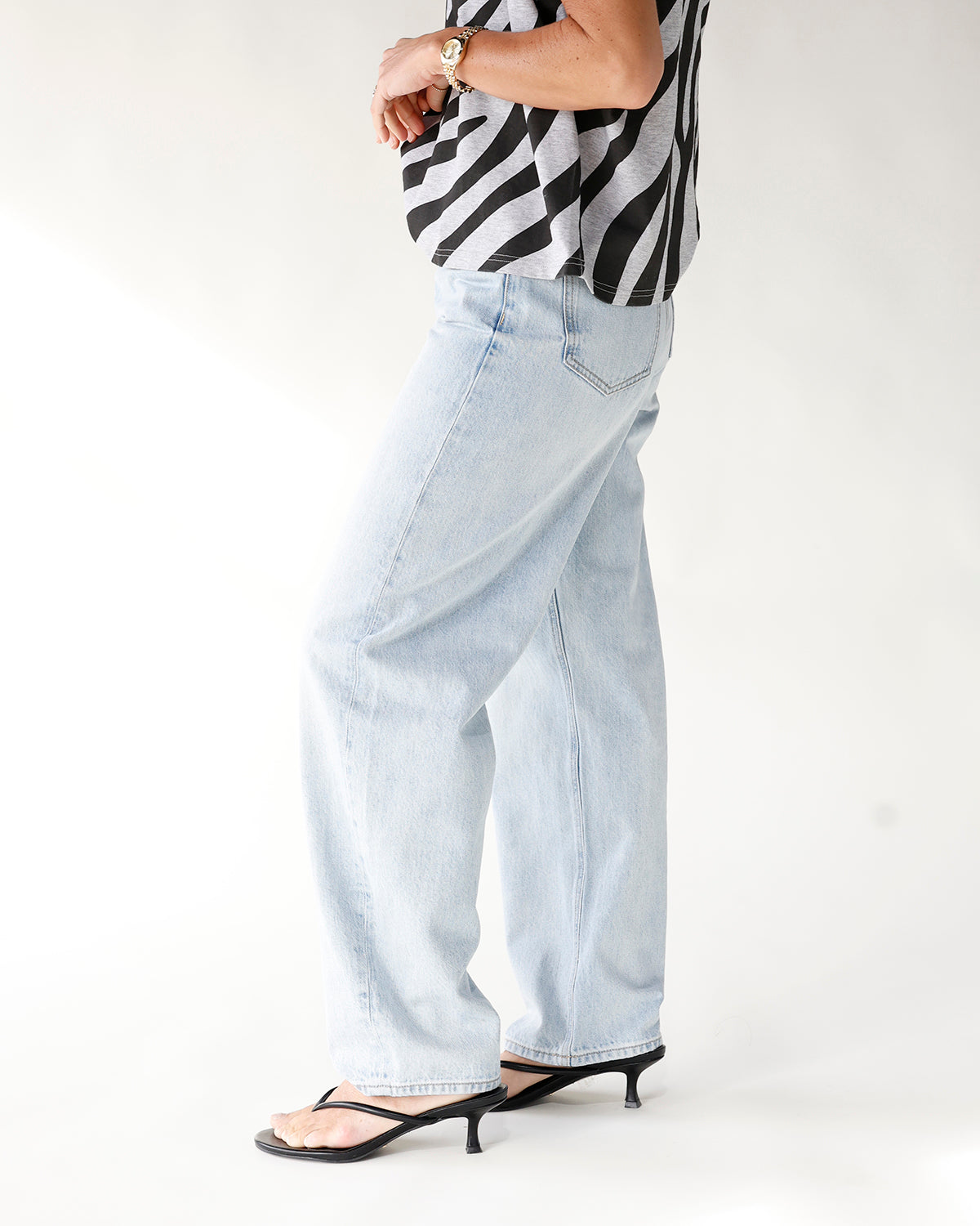 PISTOLA WES HIGH RISE BARREL JEAN X WAVES