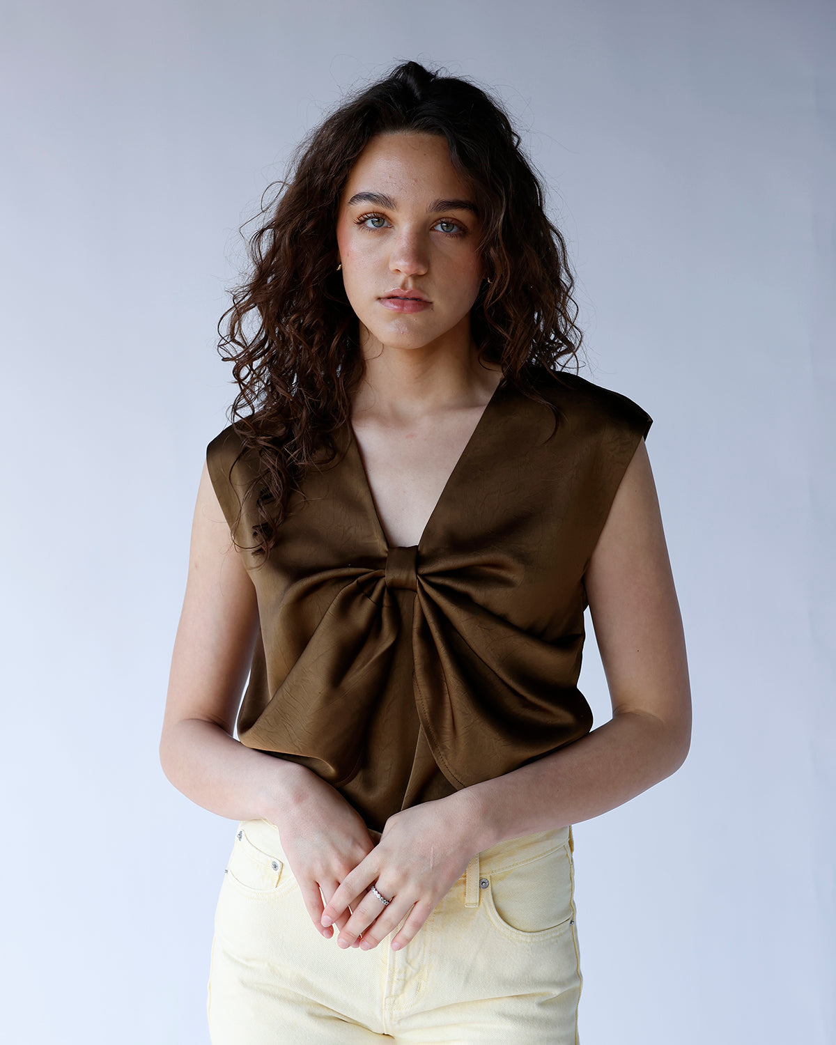 MOCHA BOW KISS TOP