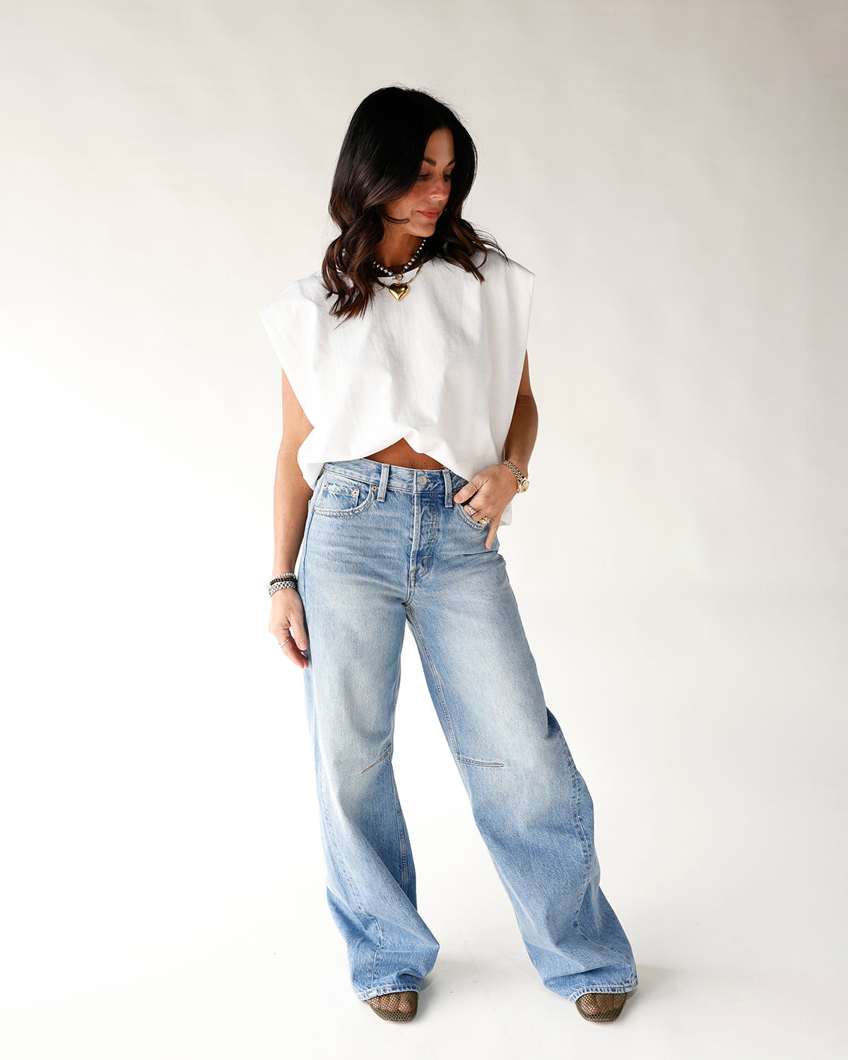 HIP OFFSET MUSCLE TEE