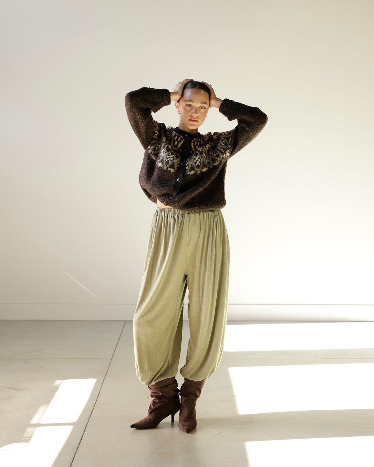 HAMMER TIME BALLOON PANTS X OLIVE GREEN