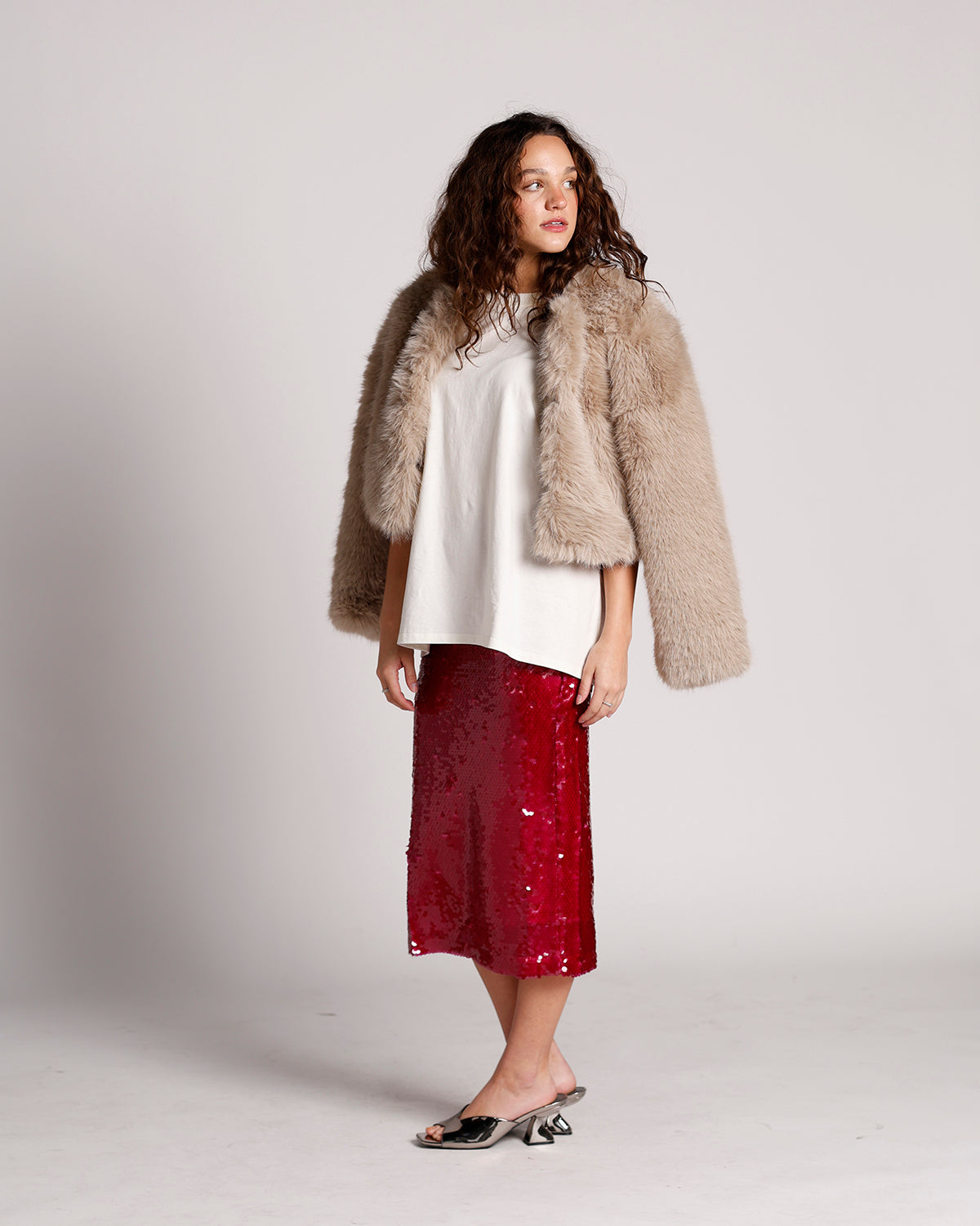festive sparkly skirt holiday outfit insp easy holiday outfit nye outfit sparkly skirt 
