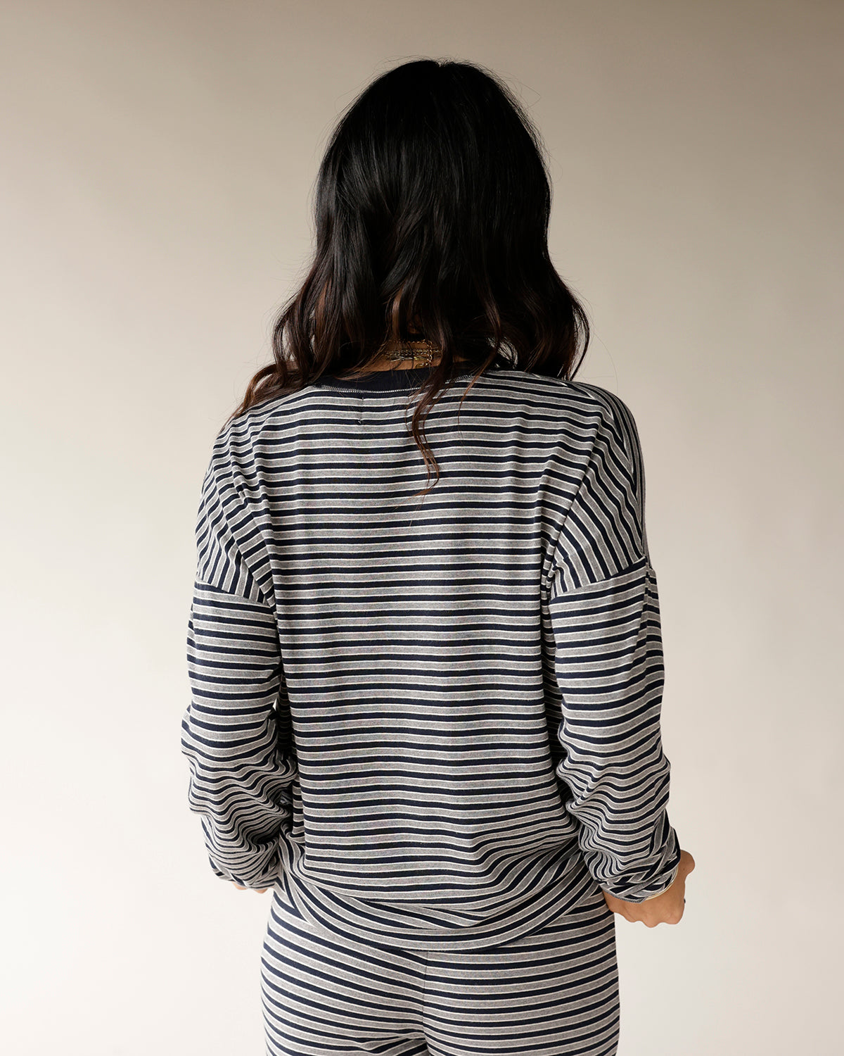 COZY COOL MORNINGS STRIPED LONG SLEEVED TOP X NAVY
