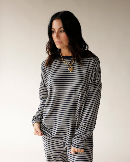 COZY COOL MORNINGS STRIPED LONG SLEEVED TOP X NAVY