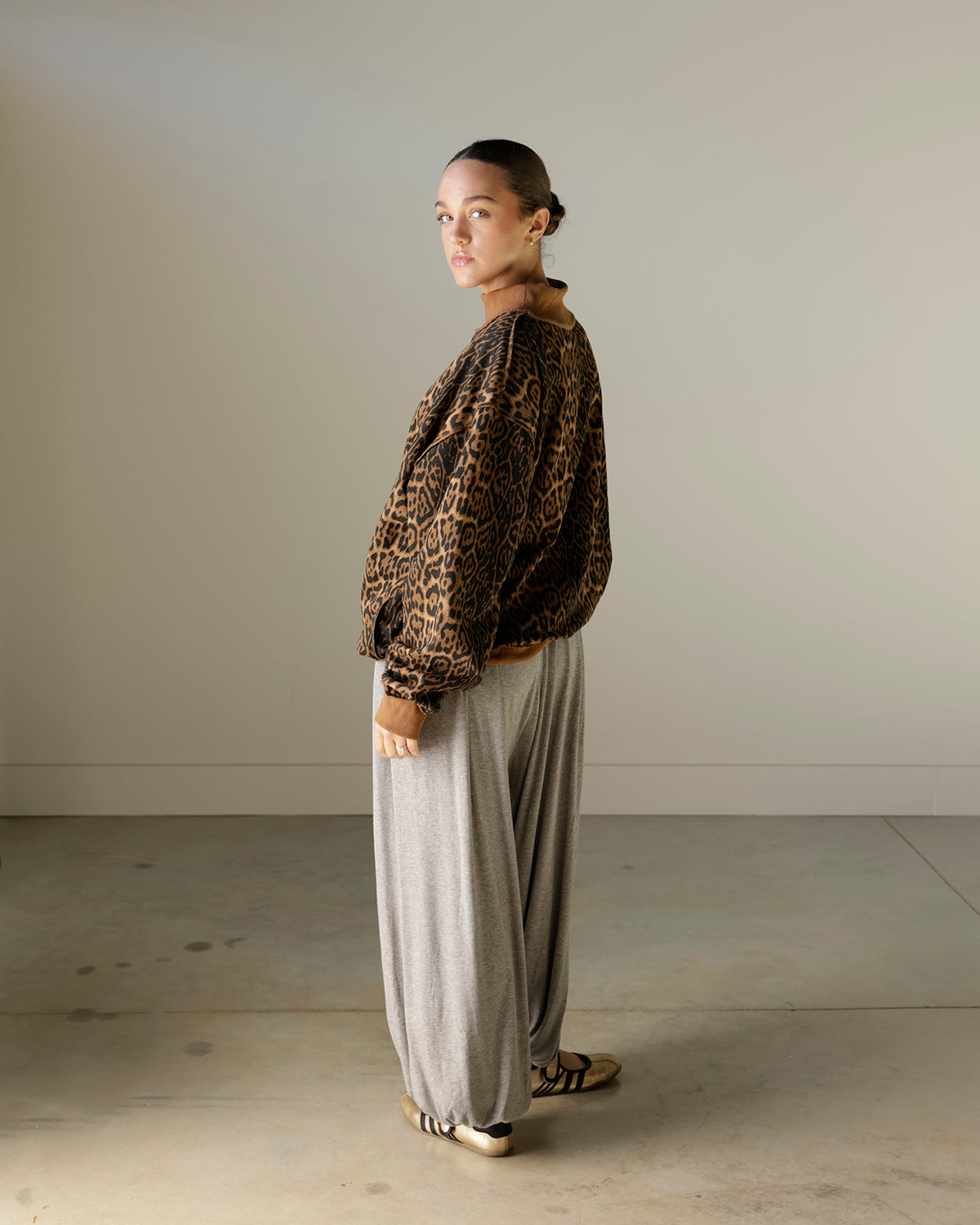 STATEMENT LEOPARD MOCK NECK SWEATSHIRT