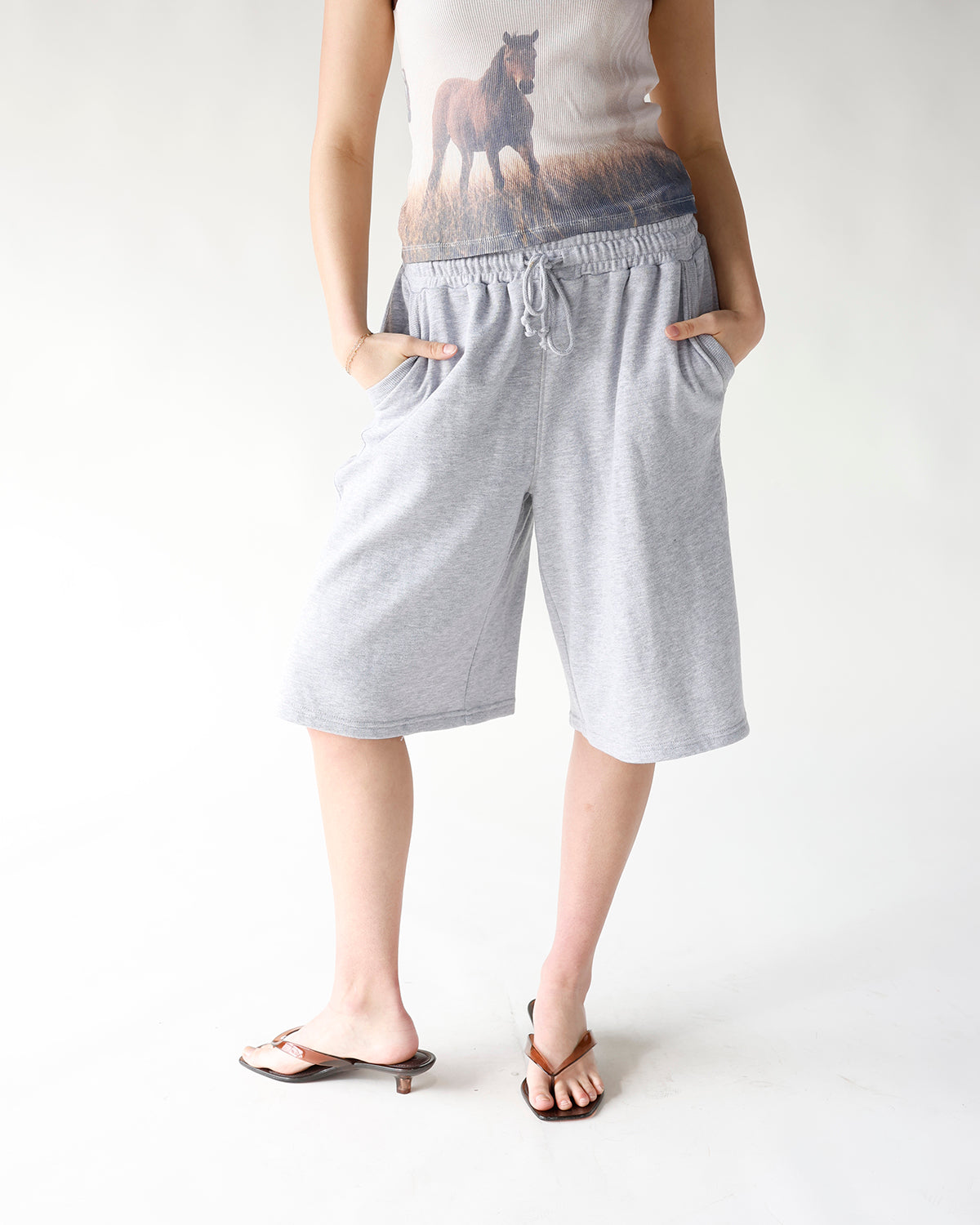 READY TO UNWIND SWEATSHORTS X HEATHER GREY