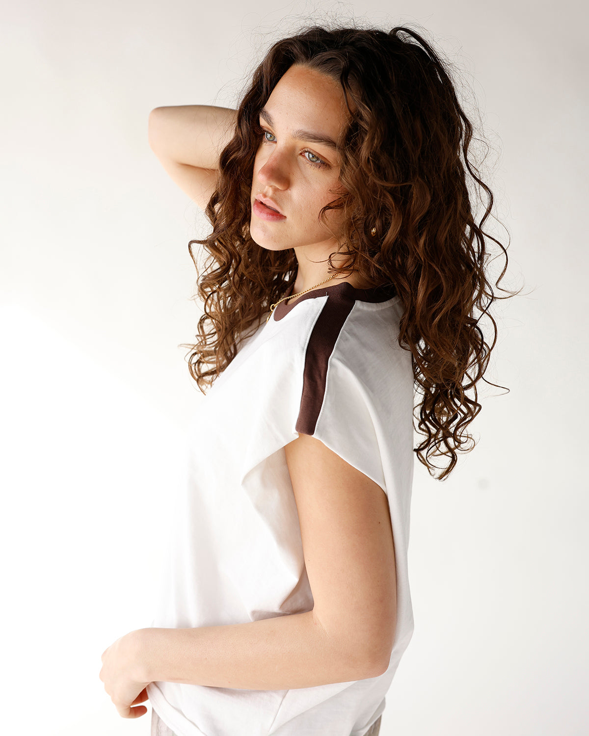 HIP OFFSET MUSCLE TEE