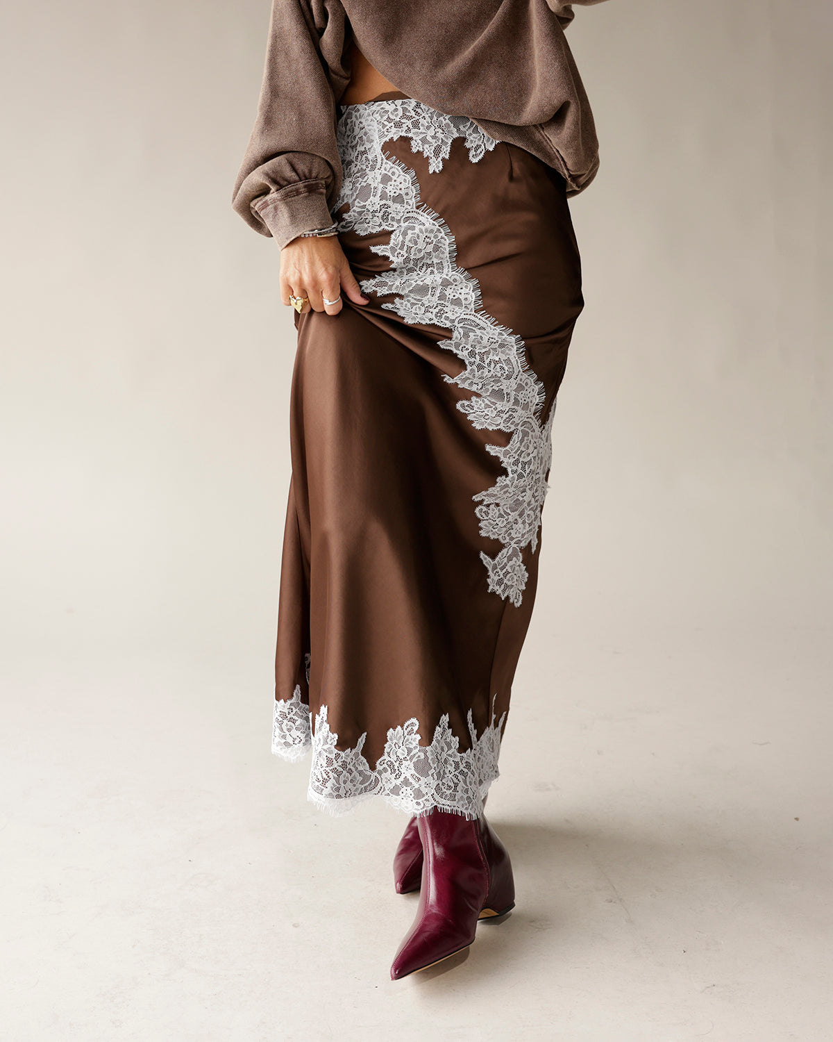 SOFIE THE LABEL VINTAGE VICE LACE MIDI SKIRT X BROWN