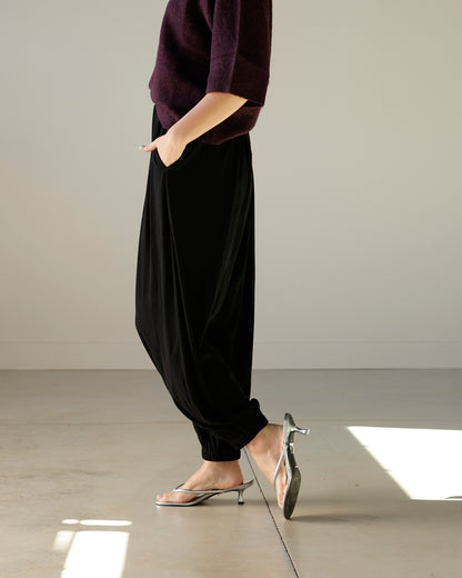 HAMMER TIME BALLOON PANTS X BLACK
