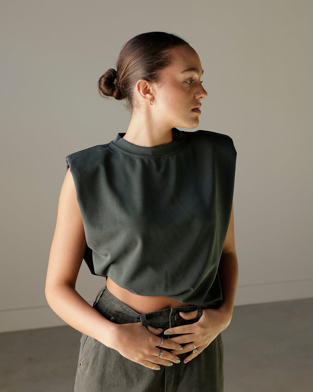 WORK WEAR ON REPEAT SLEEVELESS TOP X FOREST GREEN