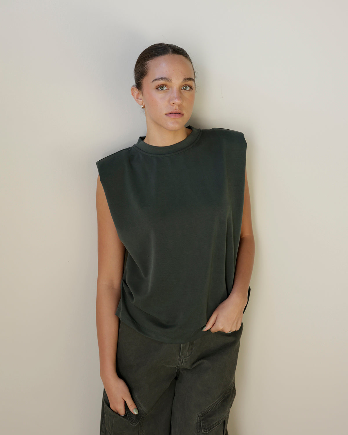 WORK WEAR ON REPEAT SLEEVELESS TOP X FOREST GREEN