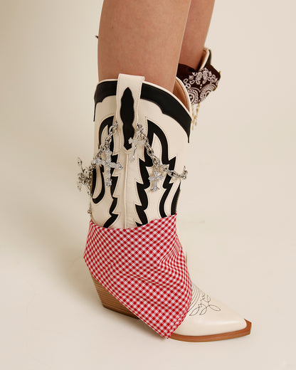 WALK ALL OVER YOU BOOT X WHITE