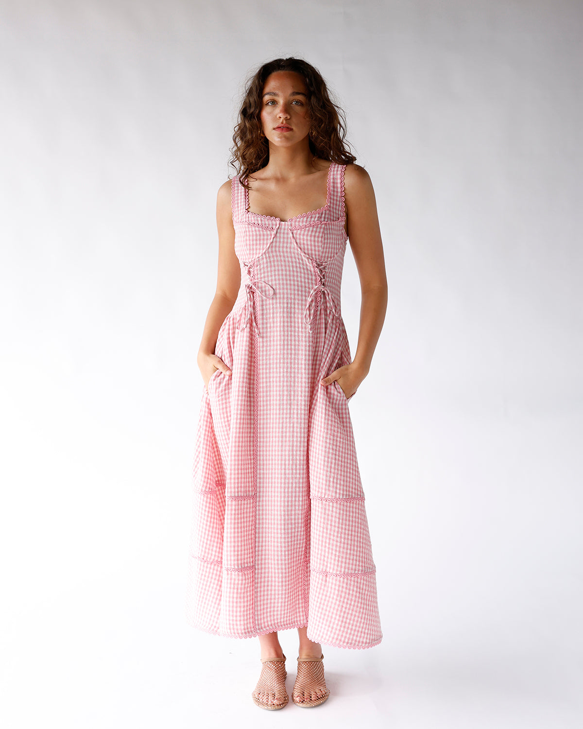 gingham corset dress Heartstring Midi with Style Silhouette large 111425-1 White House Black Market and a stylish bow Size:3mos Bodysuit/Dress