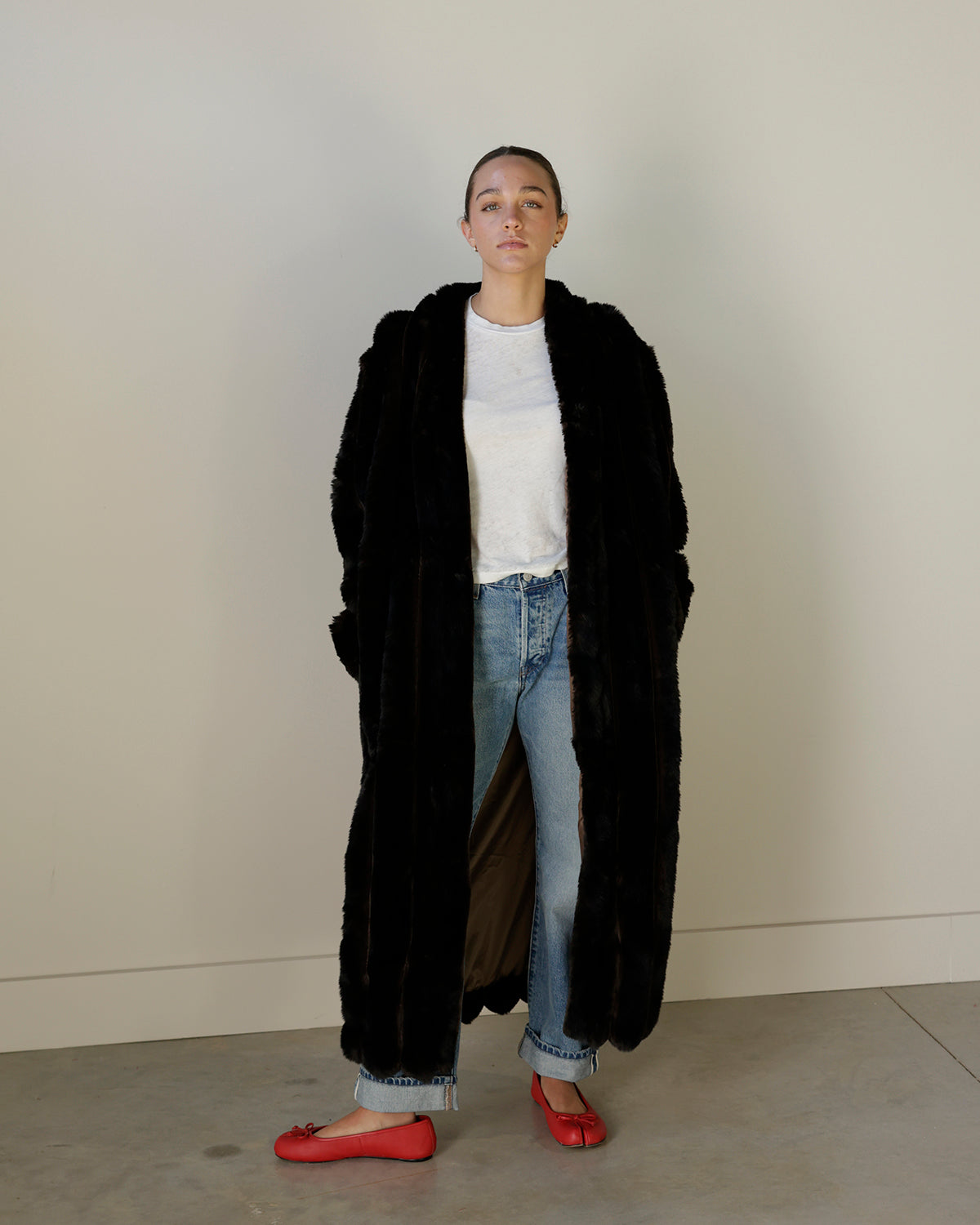 OLD HOLLYWOOD FLOOR GRAZING RICH BROWN FAUX FUR COAT
