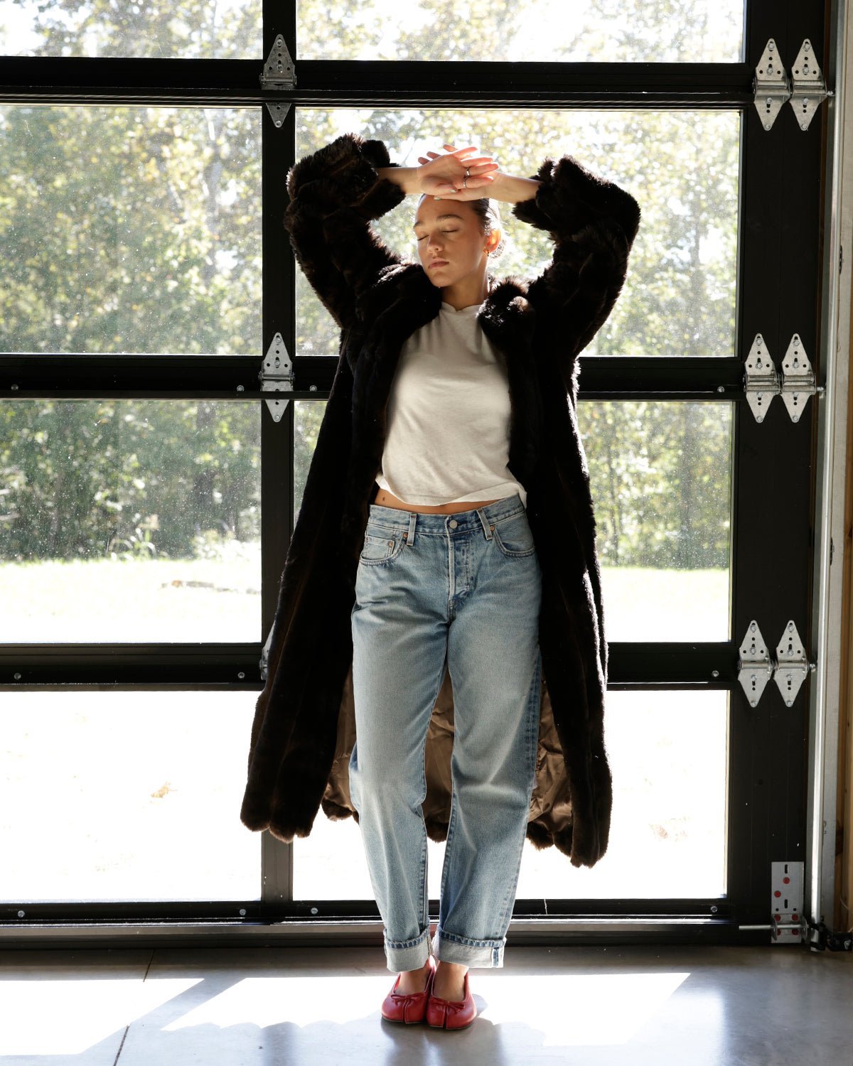 OLD HOLLYWOOD FLOOR GRAZING RICH BROWN FAUX FUR COAT