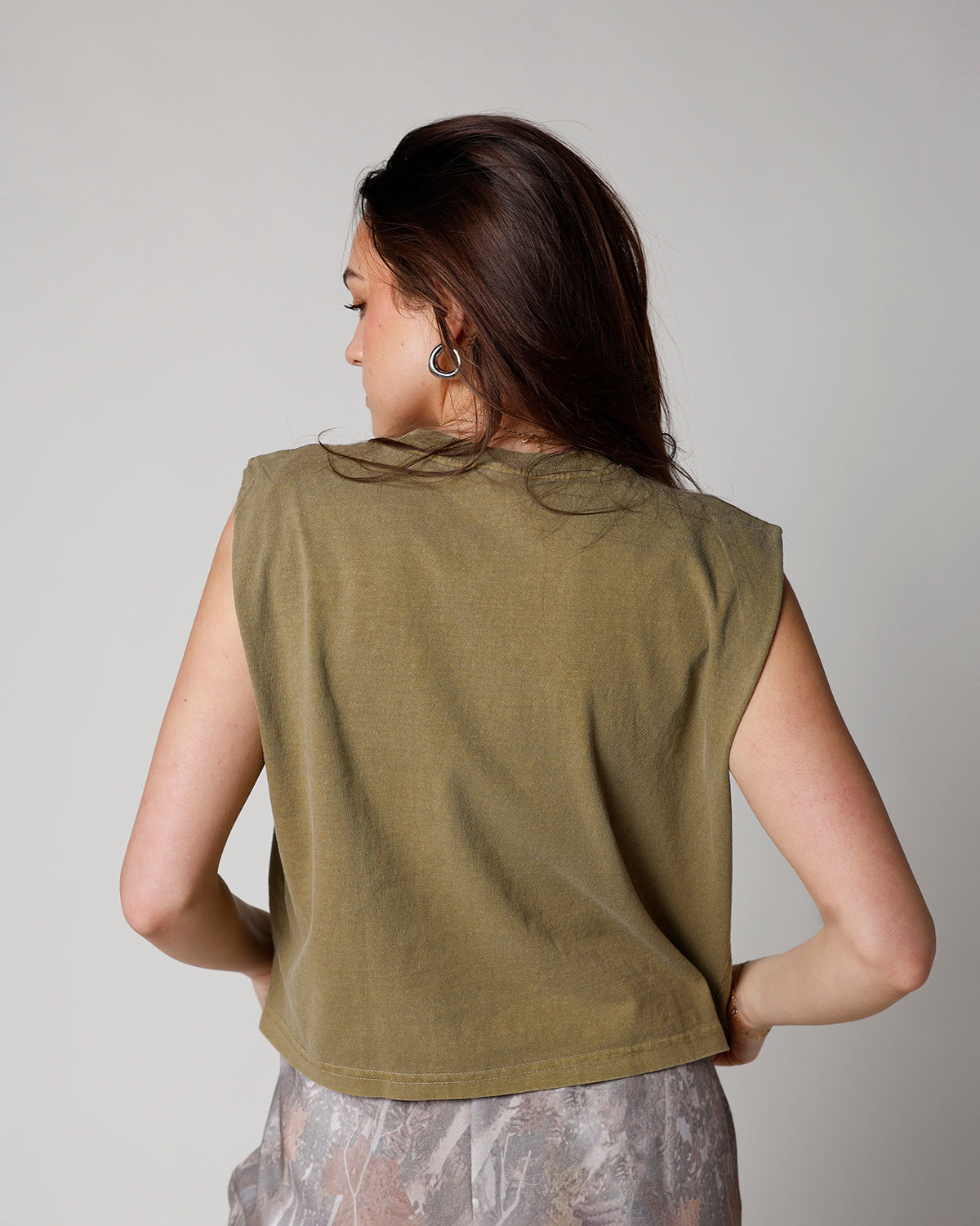 EVERYDAY REMINDERS MUSCLE TEE