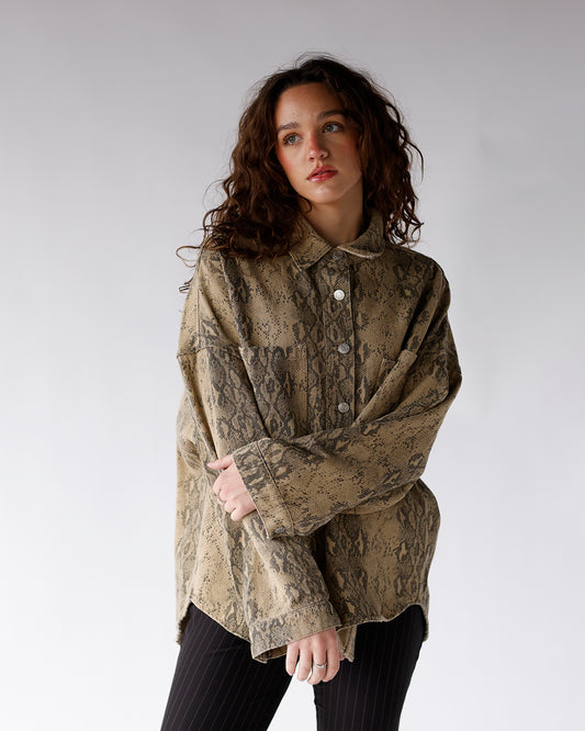 stylish button up fall winter top trendy winter style date night outfit inspo