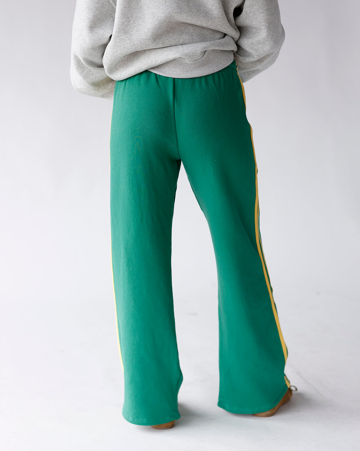 DAYDREAMER SOLID TRACK PANT IN JADE