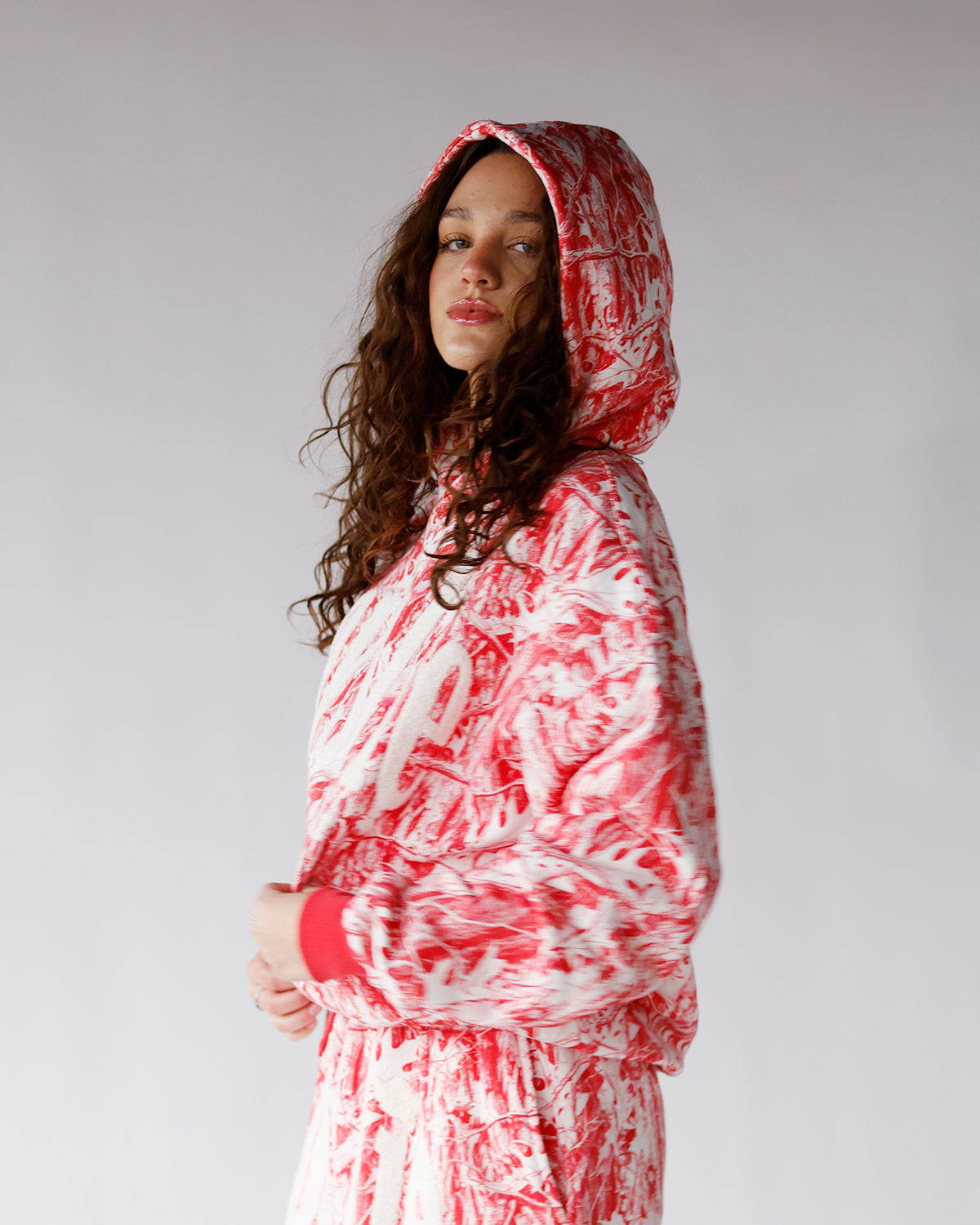 BOYS LIE RED CAMO MANHUNT RACER HOODIE