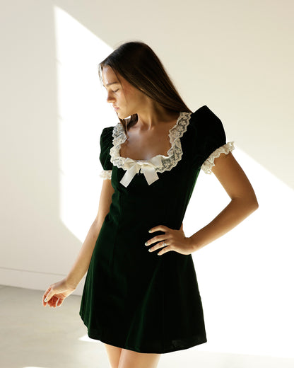 VELVETY VALLEY FOREST GREEN LACE DETAIL MINI DRESS