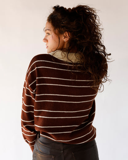 STORMY SKIES RUGBY POLO SWEATER X CHOCOLATE