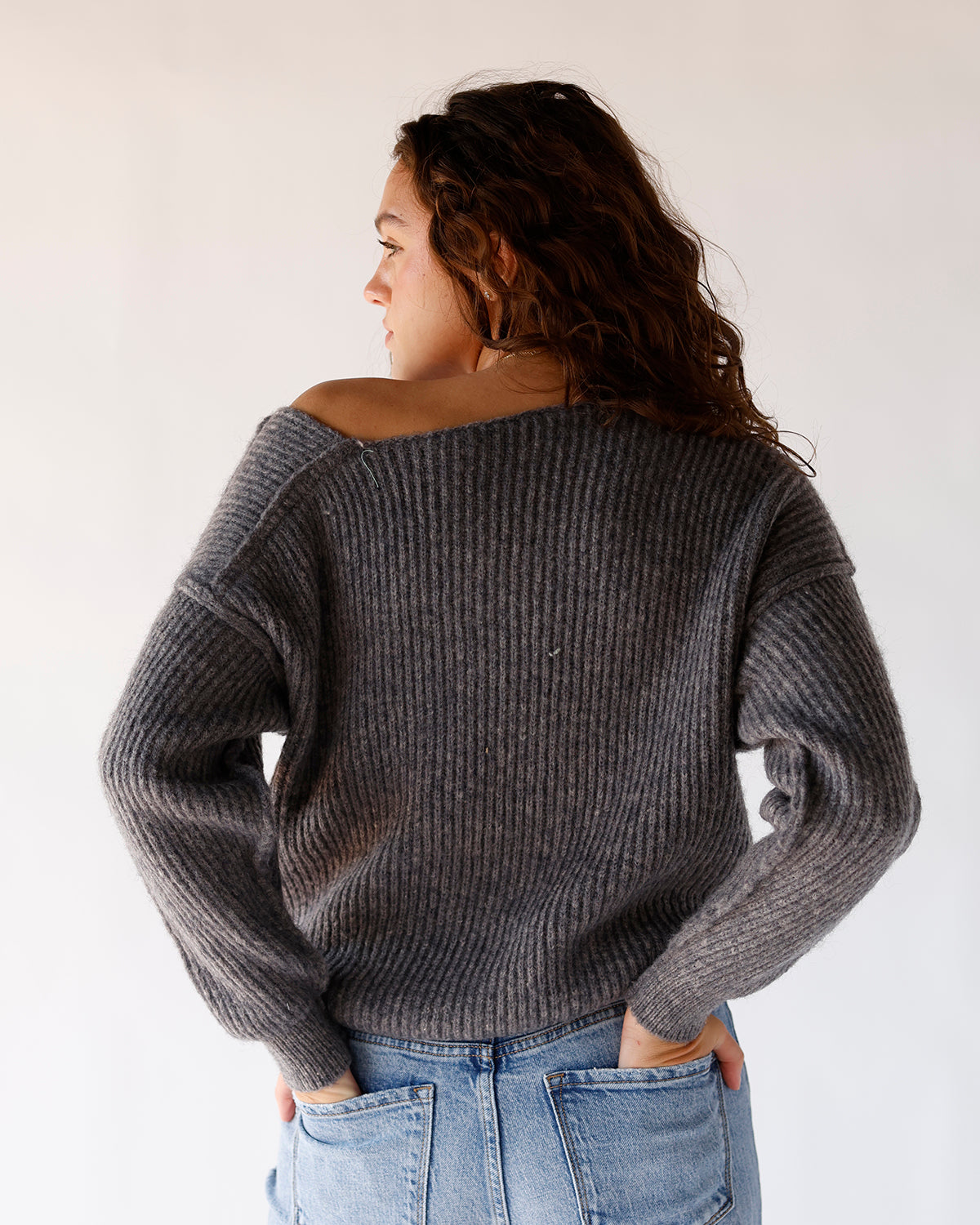 LINE & DOT SHORE OFF THE SHOULDER SWEATER