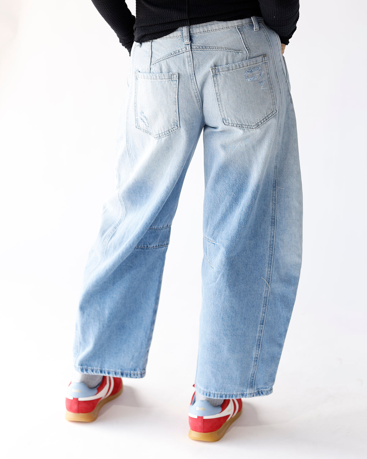 THE WEEKENDER BARREL JEAN