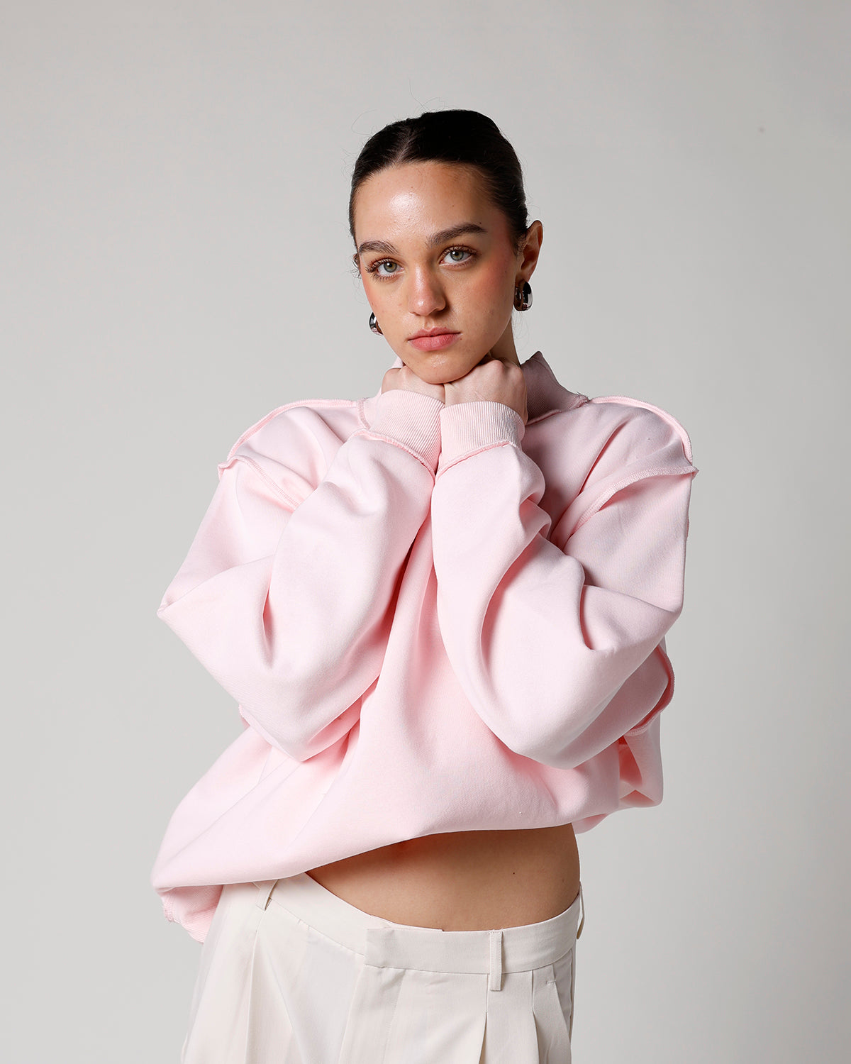 ESSENTIAL MOCK NECK SWEATSHIRT X PINK