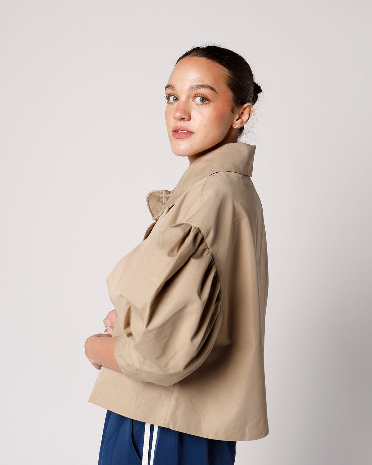 SCALLOPED SWEETHEART PUFF SLEEVE JACKET