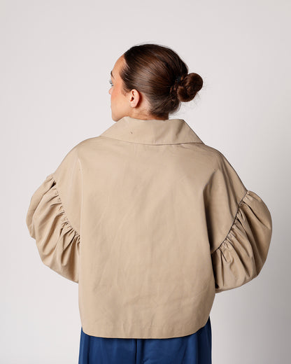 SCALLOPED SWEETHEART PUFF SLEEVE JACKET