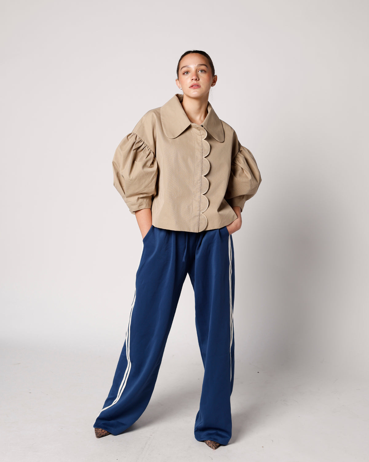 SCALLOPED SWEETHEART PUFF SLEEVE JACKET