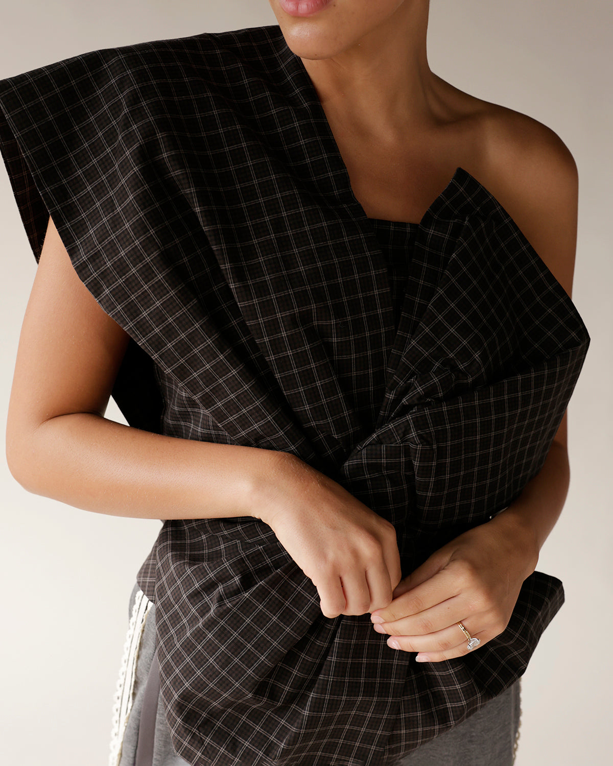 MAUDE GIA PLAID BOW TOP