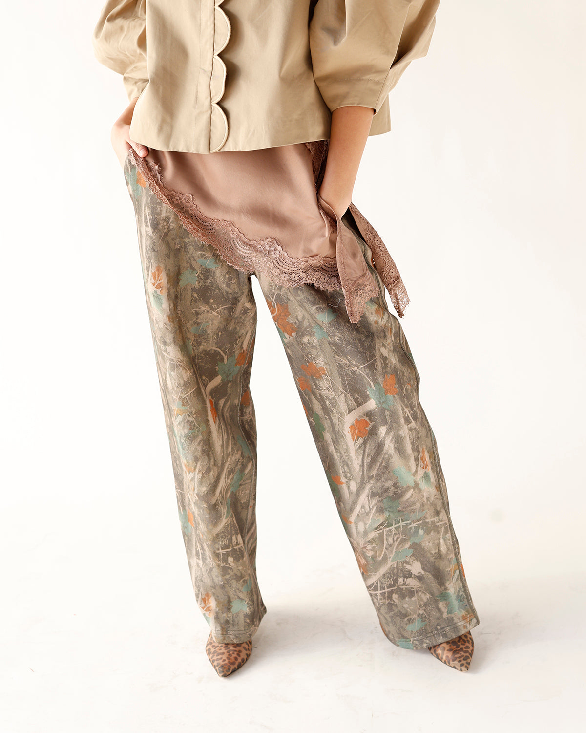 HIP OFF DUTY CAMO OVERSIZED WIDE-LEG SWEATS