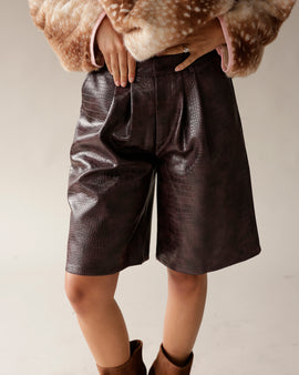 Bermuda shorts, leather shorts, shorts for fall, crocodile leather, chocolate leather shorts, alligator print