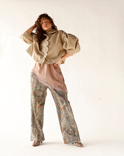 SCALLOPED SWEETHEART PUFF SLEEVE JACKET