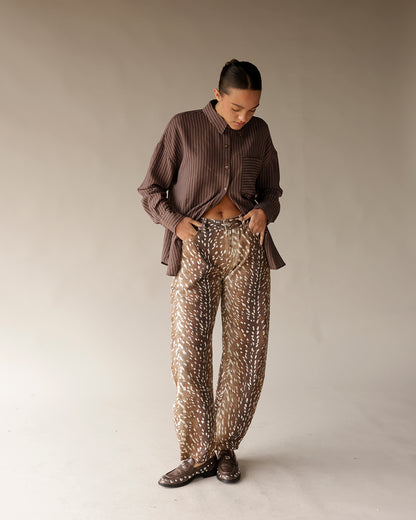 DOWN TO BUSINESS BROWN PLAID BUTTON UP