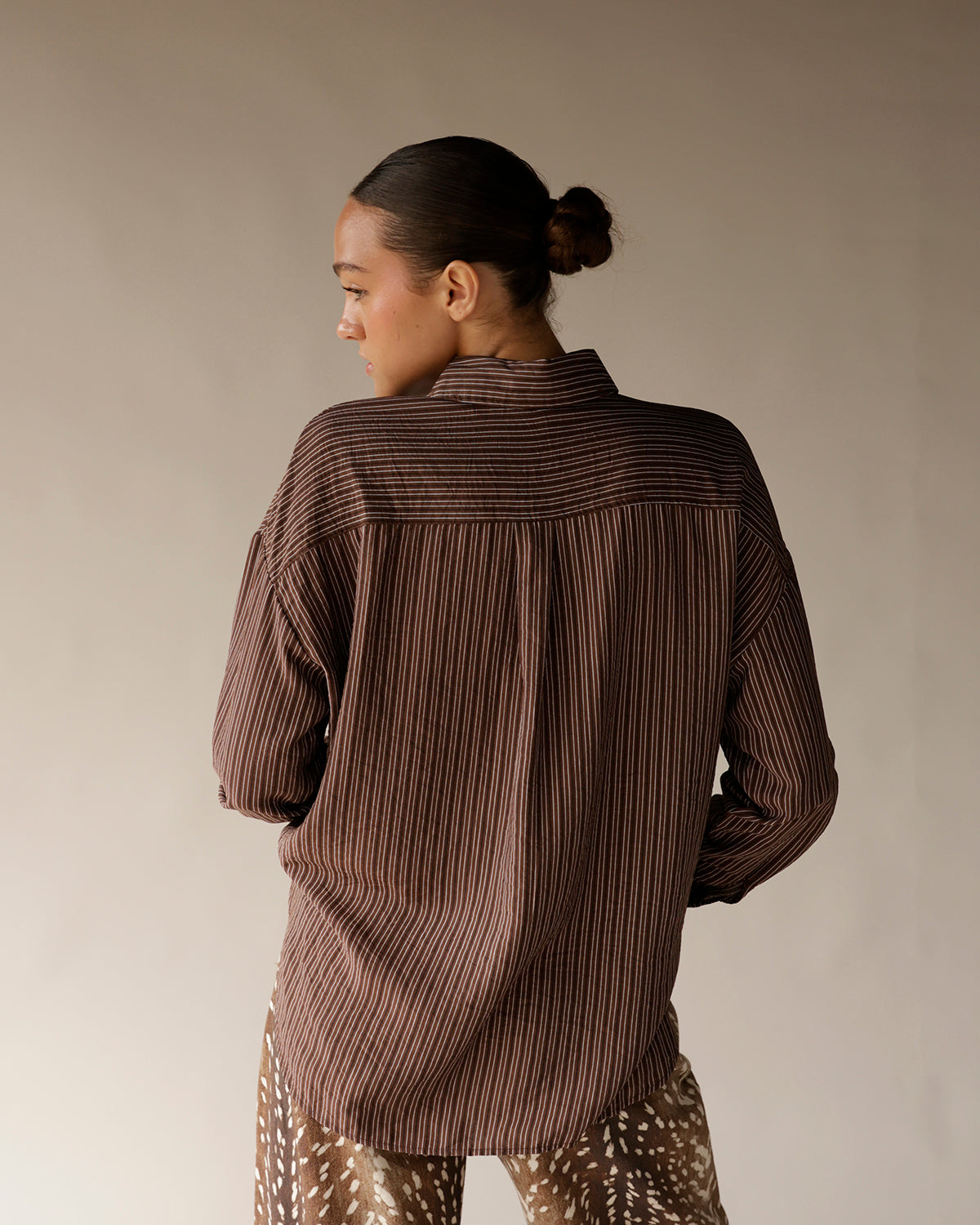 DOWN TO BUSINESS BROWN PLAID BUTTON UP