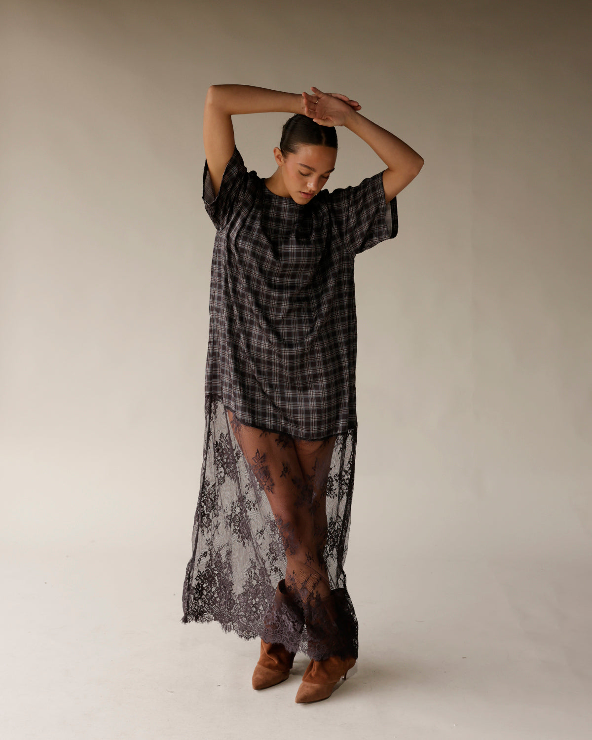 lace plaid dress, holiday outfit inspo easy holiday dress, perfect fall dress, plaid dress, lace dress 