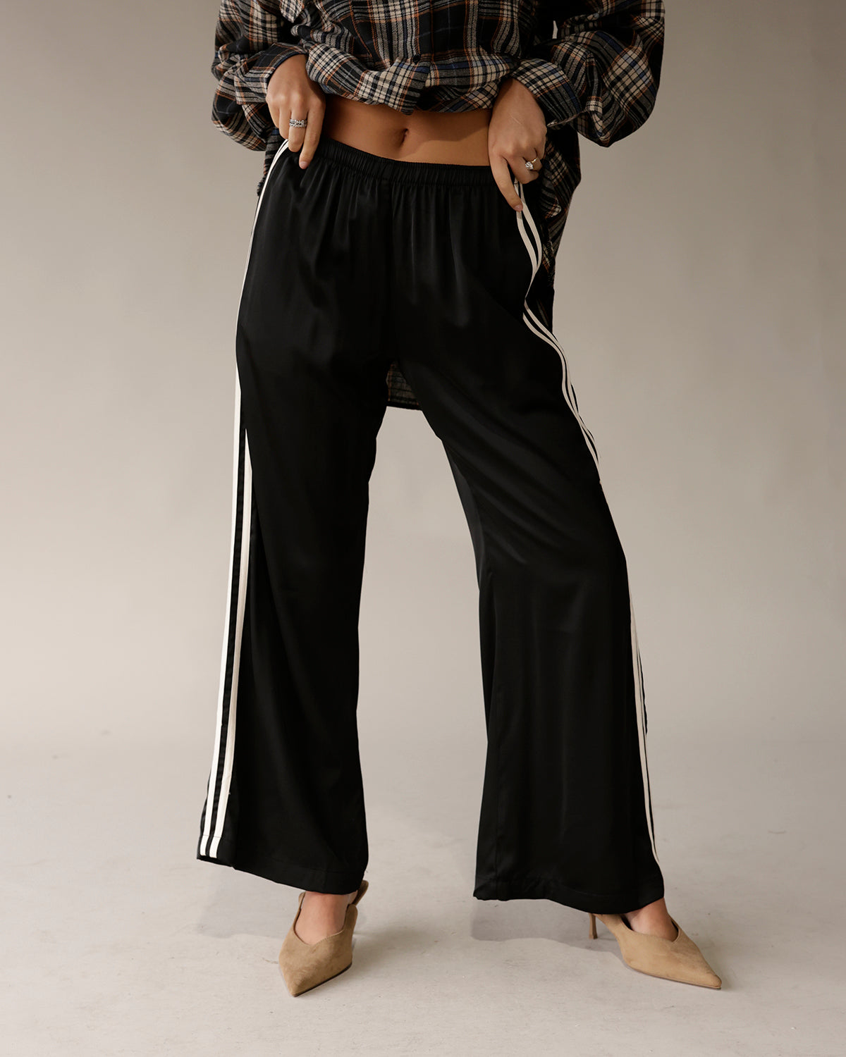 STAY IN YOUR LANE TRACK PANTS X BLACK