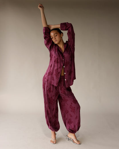 BERRY FLORAL SILK BUTTON UP