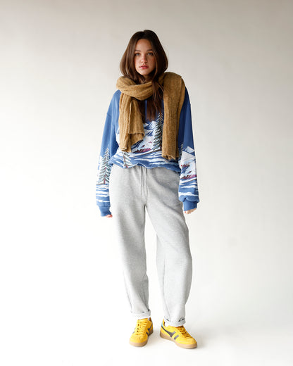 DAYDREAMER ALPINE SKI SCENE OVERSIZED CREW SWEATSHIRT
