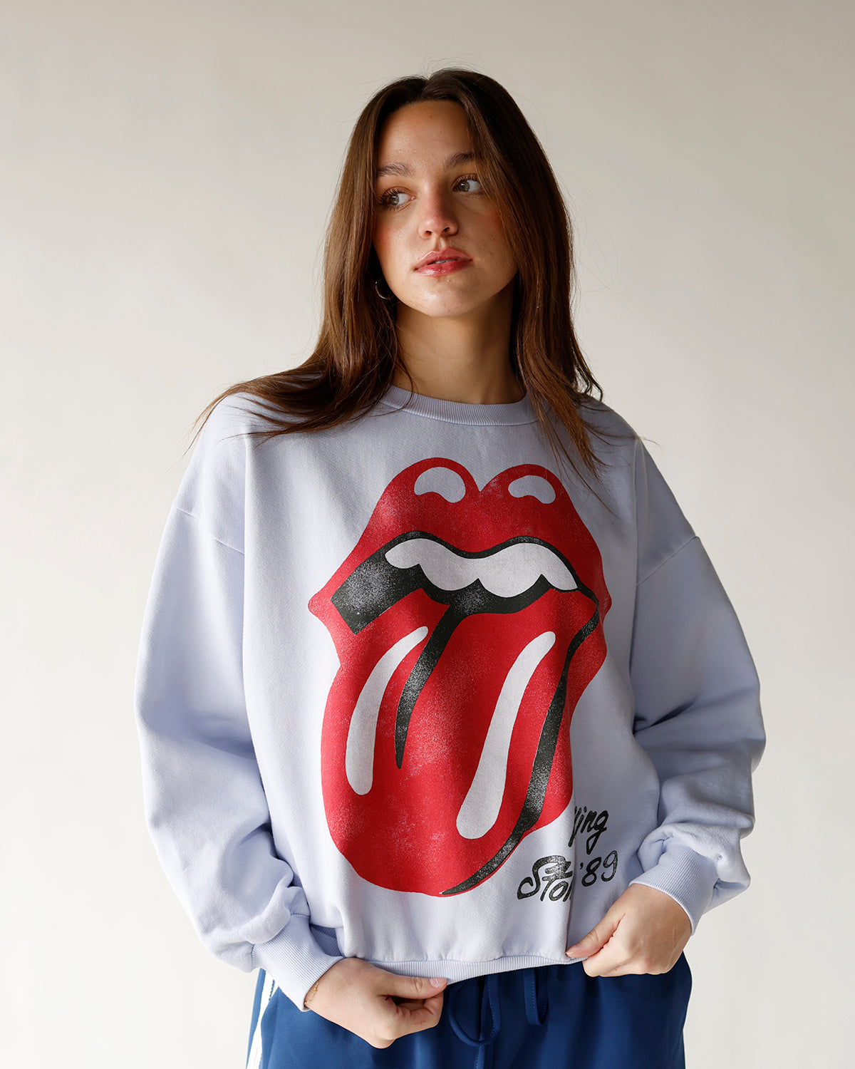 DAYDREAMER ROLLING STONES BIG TONGUE '89 OVERSIZED CREW SWEATSHIRT