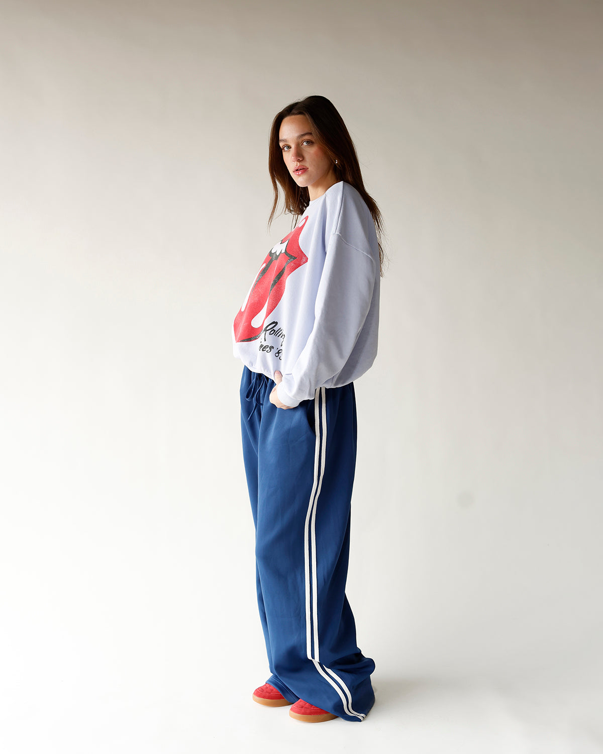 DAYDREAMER ROLLING STONES BIG TONGUE '89 OVERSIZED CREW SWEATSHIRT