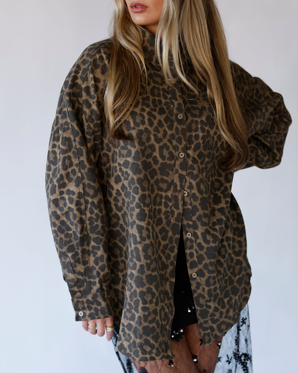 leapord top button up girls night holiday outfit ideas 