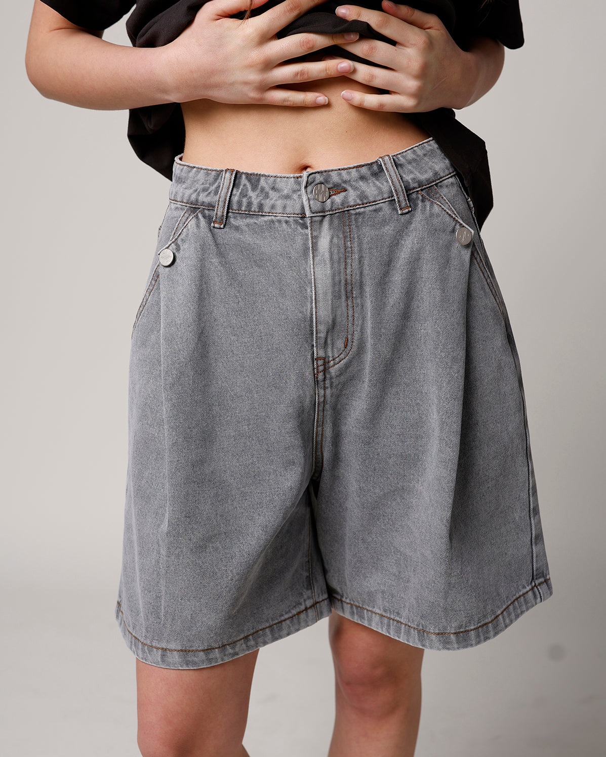 VINCENT BERMUDA SHORTS X GREY